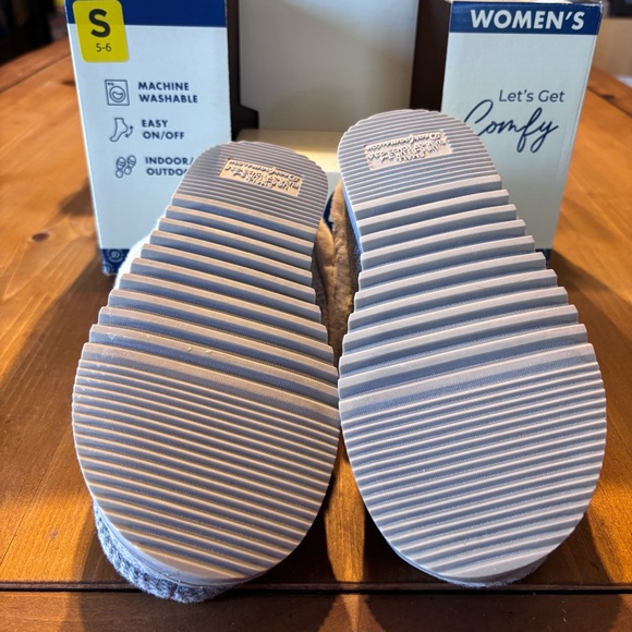 Dearfoams womens memory foam slip on cozy house shoes slippers gray S(5-6) - Picture 6 of 7